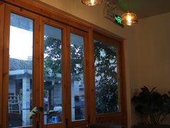 -In Cafe隐食研室