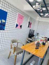 -88潮牌造型烫发·染发