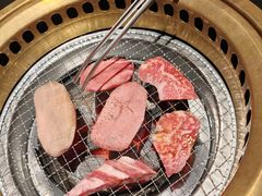 -山川小町·极番烧肉(新地假日广场店)
