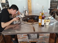 -粘豆包柴火铁锅炖