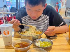 -柳州肥姨妈大骨螺蛳粉(曹路店)