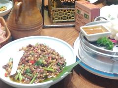 -老滇山寨•云南特色菜•地方菜•民族风情歌舞表演(金碧店)