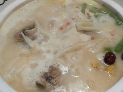 招牌猪骨煲-三人行骨头王火锅(长寿店)