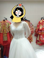 -觅白婚纱礼服馆