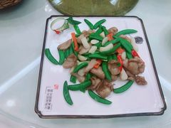 -天外天美食广场(哈尔滨路店)