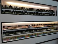 -美斯洛美甲美睫连锁店