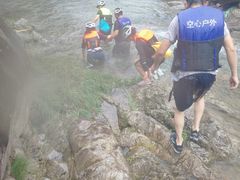 -安吉龙王山峡谷漂流