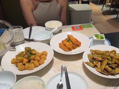 -汤城小厨•粤菜•靓汤(西直门凯德MALL店)