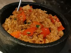 当红小炒肉石锅饭-新白鹿餐厅(金鹰新街口店)