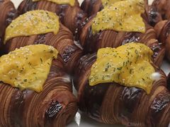 -HOT CRUSH趁热集合·现烤面包(上海环球港店)