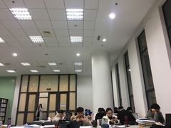 -海事大学图书馆(临港校区)