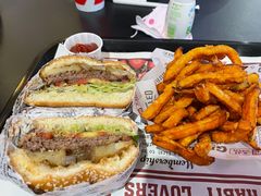 -The Habit Burger Grill 哈比特汉堡(爱琴海店)