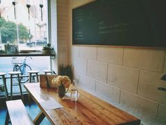 靠窗位-Egg•Allday Brunch(襄阳北路店)