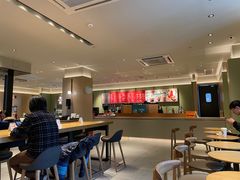 大堂-星巴克臻选(上海中环广场2F店)