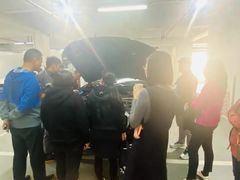 -上海宝信宝马4S店