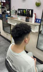 -逸丝风尚专注烫染
