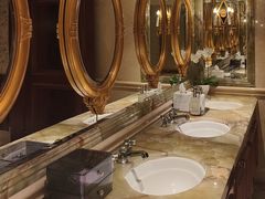 -广州富力丽思卡尔顿酒店