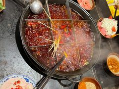 -周小明火锅(黑金冠社区店)