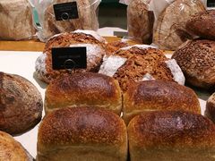 现烤面包-The Diamond Jubilee Tea Salon at Fortnum & Mason