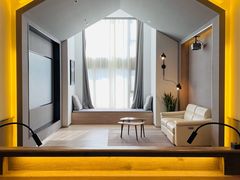 -上海虹桥中心爱琴海亚朵S酒店