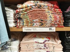 -优衣库(上海正大广场店)