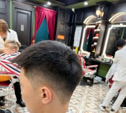 -豪帅男士理容馆