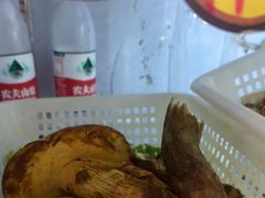 -菌之家·专业纯野生菌火锅·特色炒菌