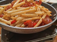 迷你腊肠炒花生芽-黄泥岗·地道湖北菜(奥特莱斯店)