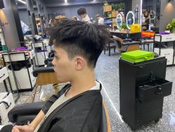 -藤野造型专业烫染接发