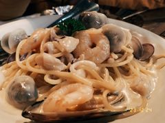 -SISTERS BAR RESTAURANT川意酒馆(嘉善老市H楼店)
