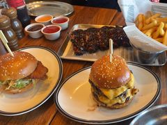 -Ribs & Burgers The Rocks
