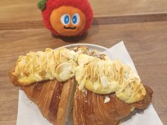 杏仁可颂-Ten Olives甜点