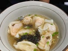 蟹籽虾仁鲜肉馄饨-南小蟹手工點心(三里屯店)