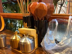 -银米·云南传统过桥米线(双廊黑金冠店)