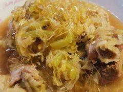 炖酸菜-吴记酱骨炖菜馆(西大直街店)