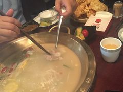 -重庆爽翻天老火锅(临平万达广场店)