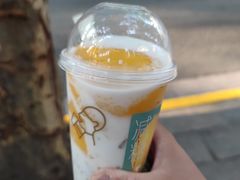 -喜茶(上海淮海中路渔阳里店)