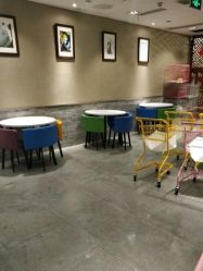 -萌兔星空蹦床撸兔馆