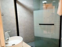 -华艺酒店(文化宫地铁站店)