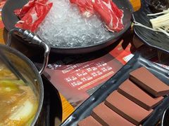 -呷哺呷哺(普陀乐购真北店)