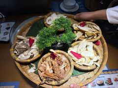 -菌彩云南野生菌火锅(万达广场店)