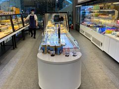 面包甜点陈列柜-拉那巴米 蛋糕定制(世纪东方广场店)