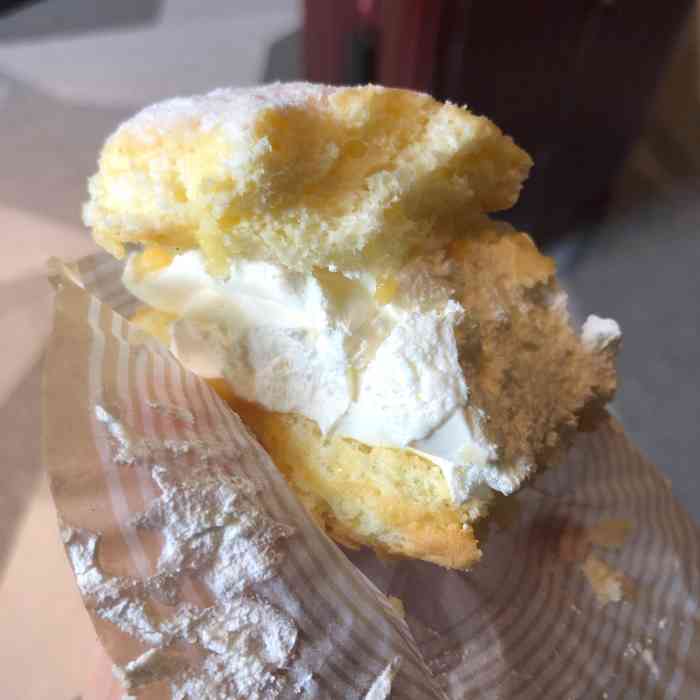 凯司令西饼(五角场店)-"超爱他们家的掼奶油和掼奶蛋糕,甜度刚刚好.