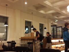 大堂-星巴克臻选(广州沙面店)