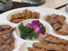-梅利汴京烤鸭•开封豫菜地标店(东大街店)