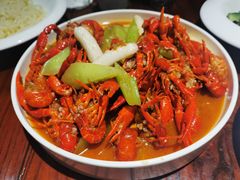 -茸梅路右拐龙虾-农家菜(松江店)