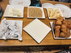 -哈啾嗨·蒙文化主题餐厅(京汉新城店)