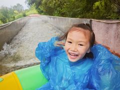 -雪山彩虹谷景区