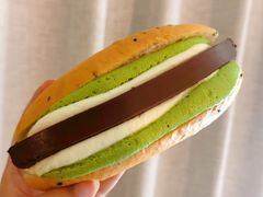 抹茶巧克力牛乳包-迦南(杭州东站万象汇店)