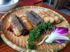 鸳鸯糍粑-云中鱼蒸汽石锅鱼(浦东食品城店)